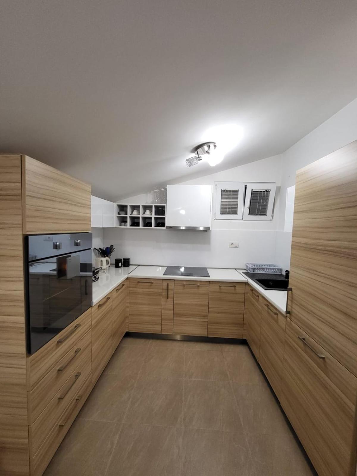 טיווט Matkovic Residence מראה חיצוני תמונה